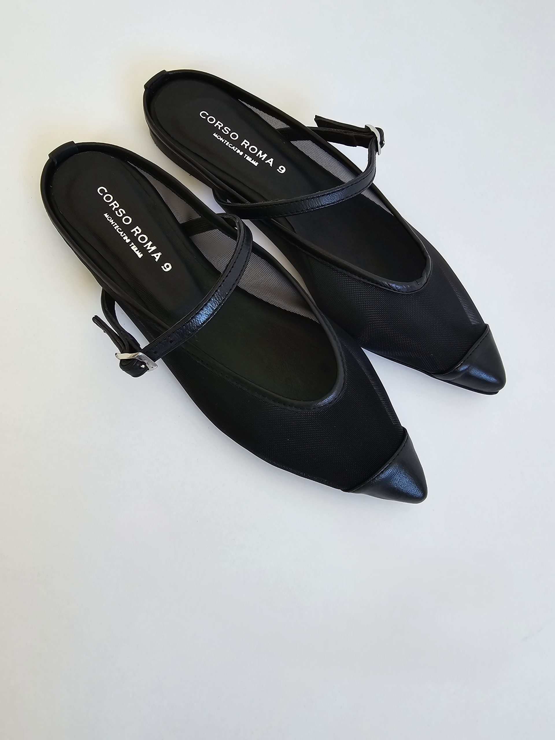 Carla Black Flat